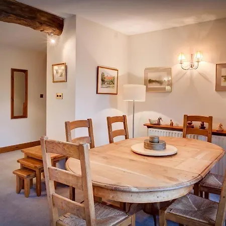 Riverside * Troutbeck (South Lakeland)